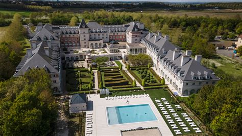Dream Castle Hotel from $1. Magny.